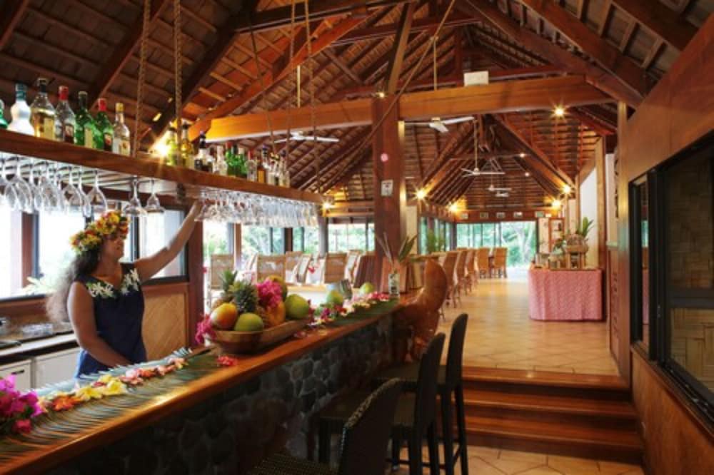 NUKU HIVA KEIKAHANUI PEARL LODGE 40/56