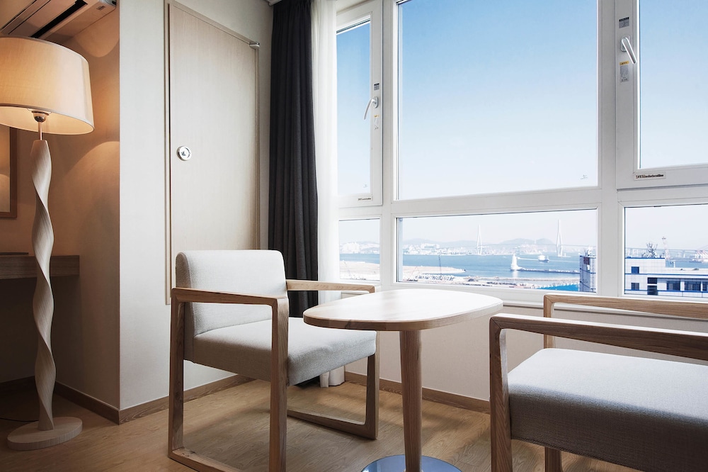 Crown Harbor Hotel Busan 27/72