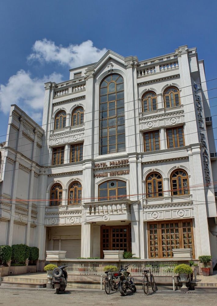 HOTEL PRADEEP 4/55
