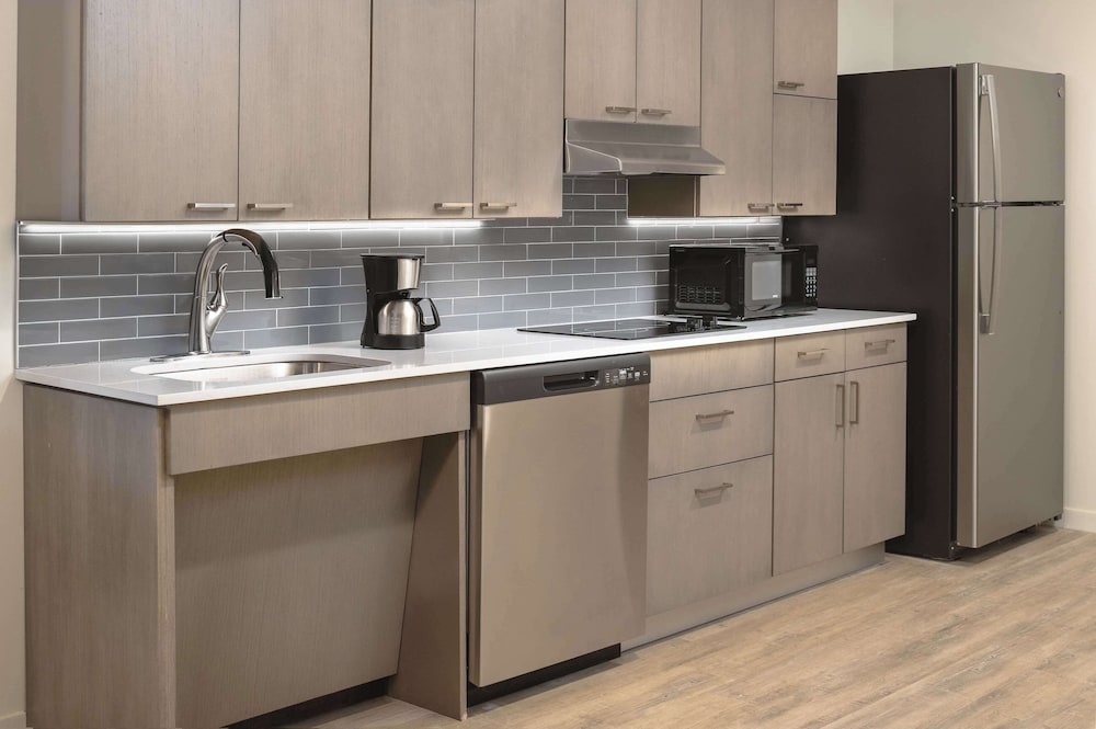 Hyatt House Auburn Hills Detroit 33/42