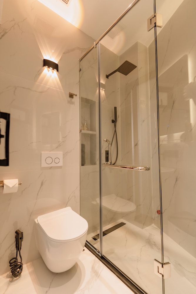 Hue Riverside Villa 44/50