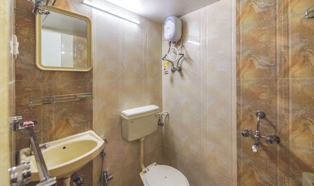 Hotel Nest Inn Malad 40/44