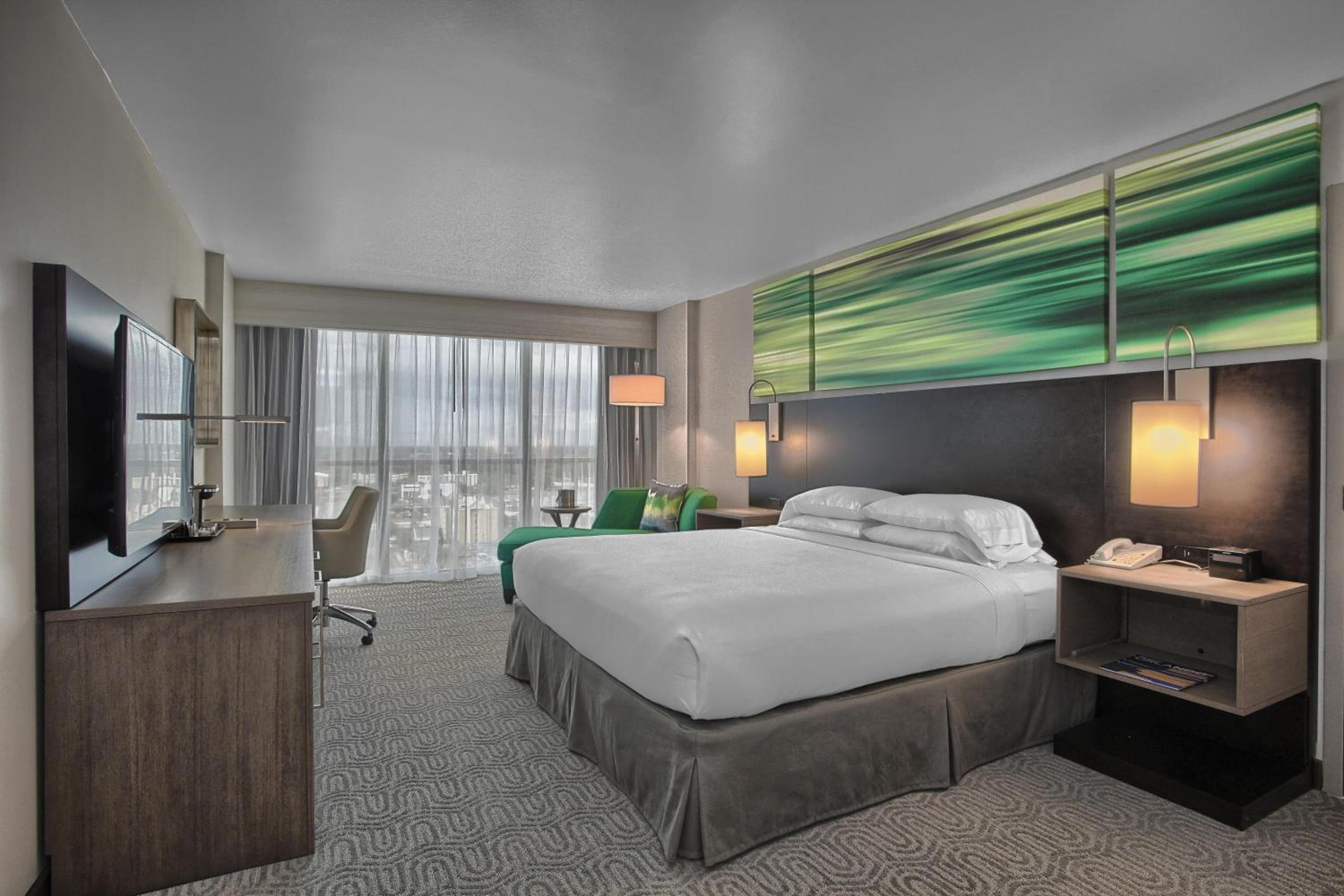 2 BEDROOMS, SUITE