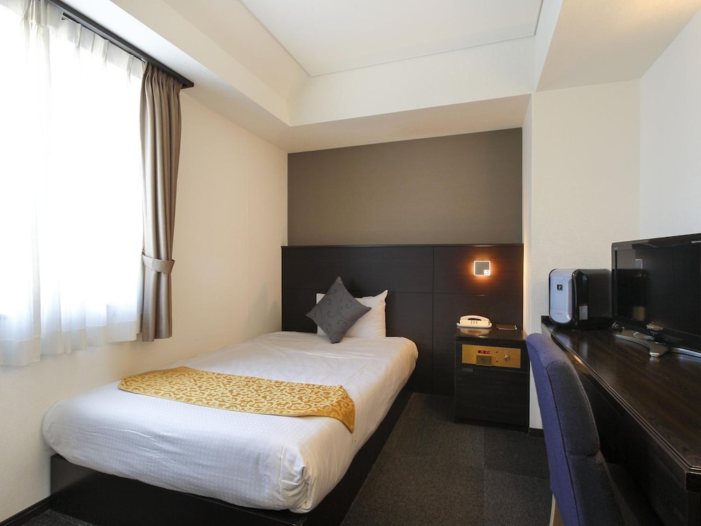 Hotel Sun Plaza Sakai 11/83