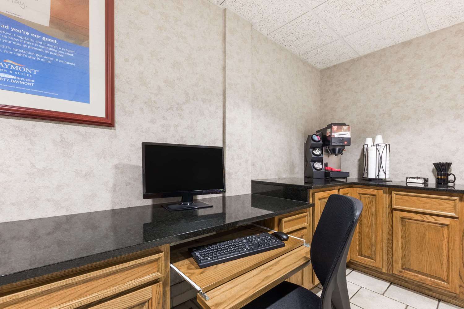 Baymont By Wyndham Des Moines Airport 44/56
