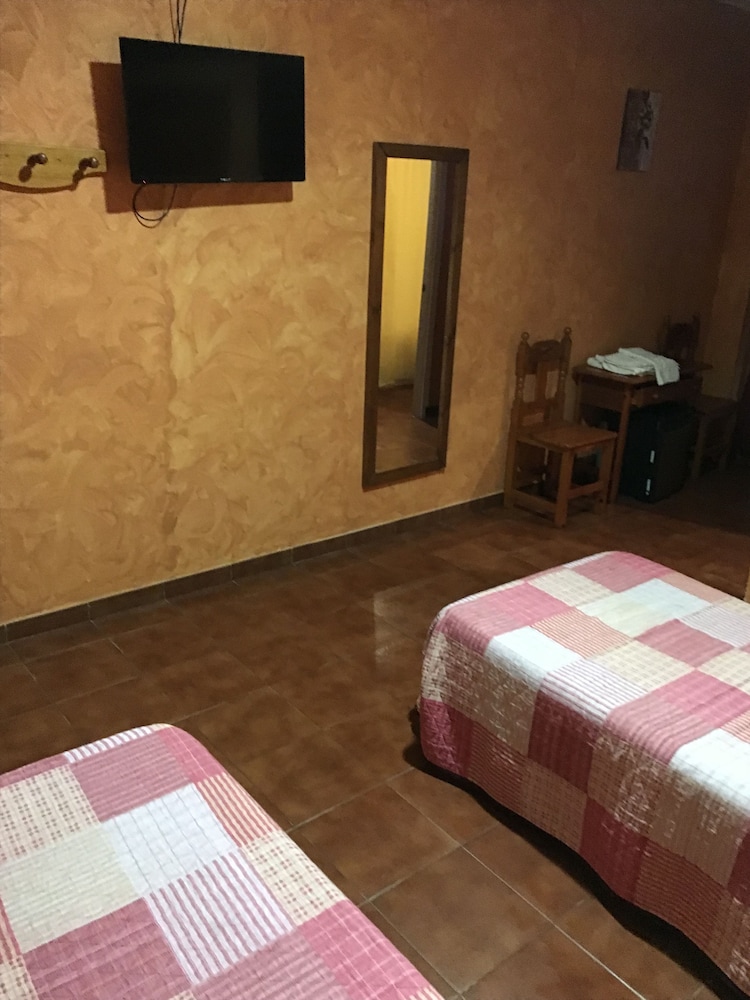 Hostal Restaurante El Mero 13/34
