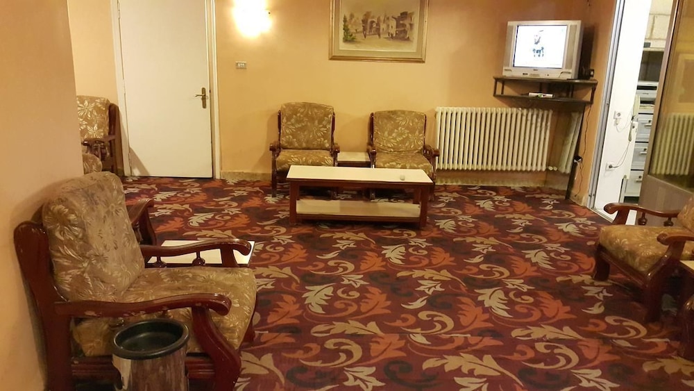 Nefertiti Hotel 12/17