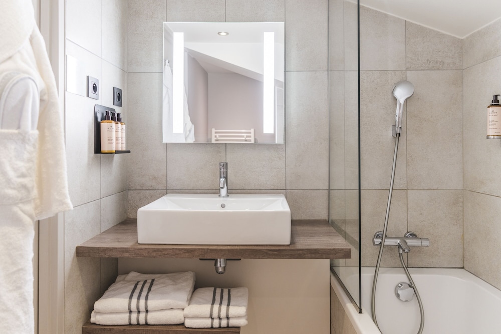 Heliopic Hotel Spa 71/72
