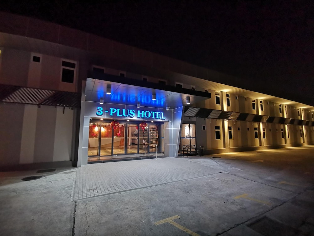 3-Plus Hotel 40/44
