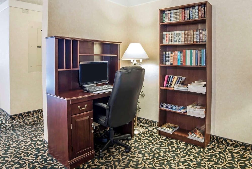 Baymont by Wyndham Great Falls City Center 44/60