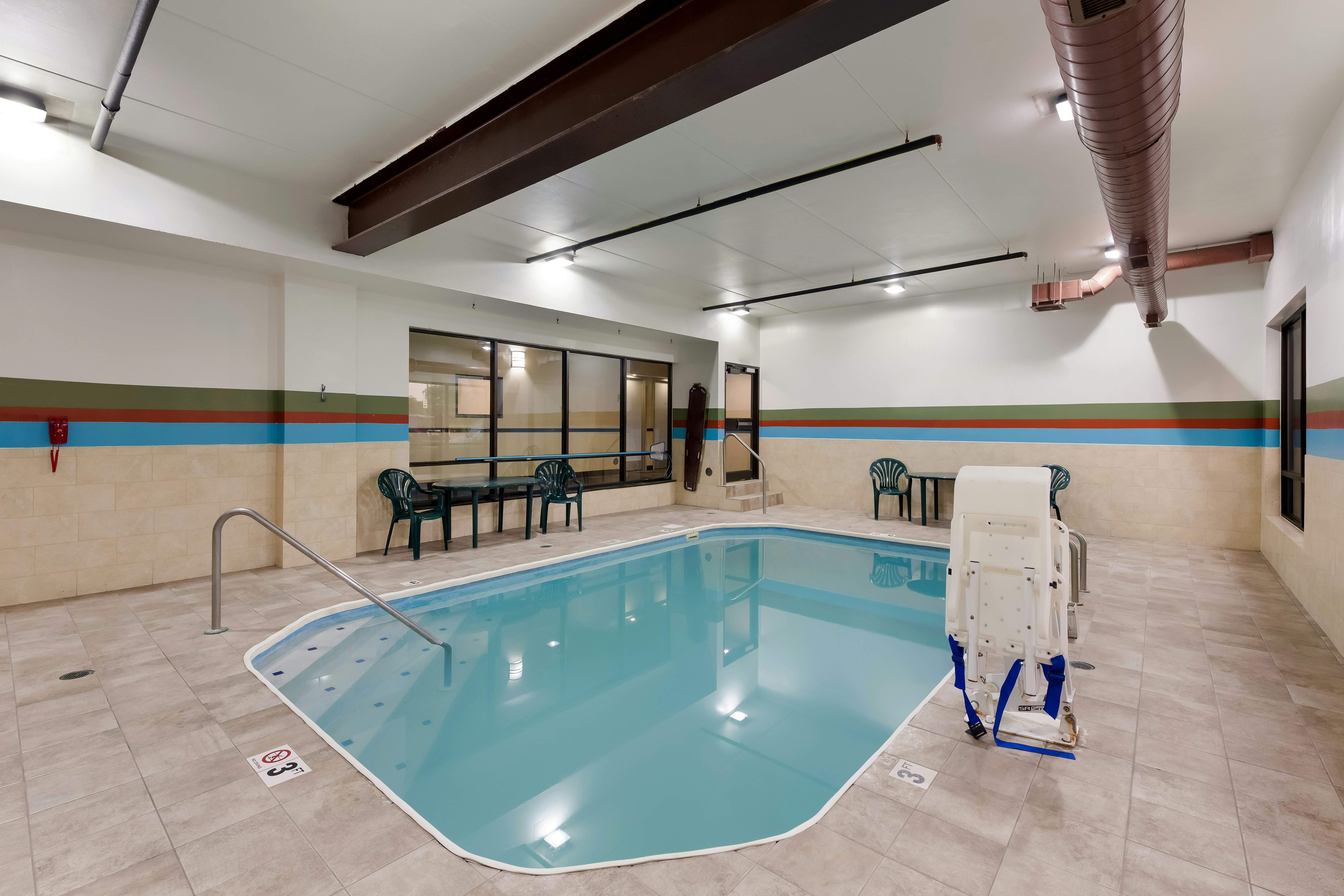 Red Roof Inn and Suites Columbus - W. Broad 40/55