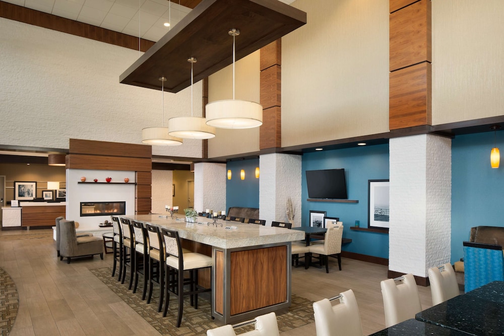 Hampton Inn Suites Edgewood Aberdeen South Md 28/38
