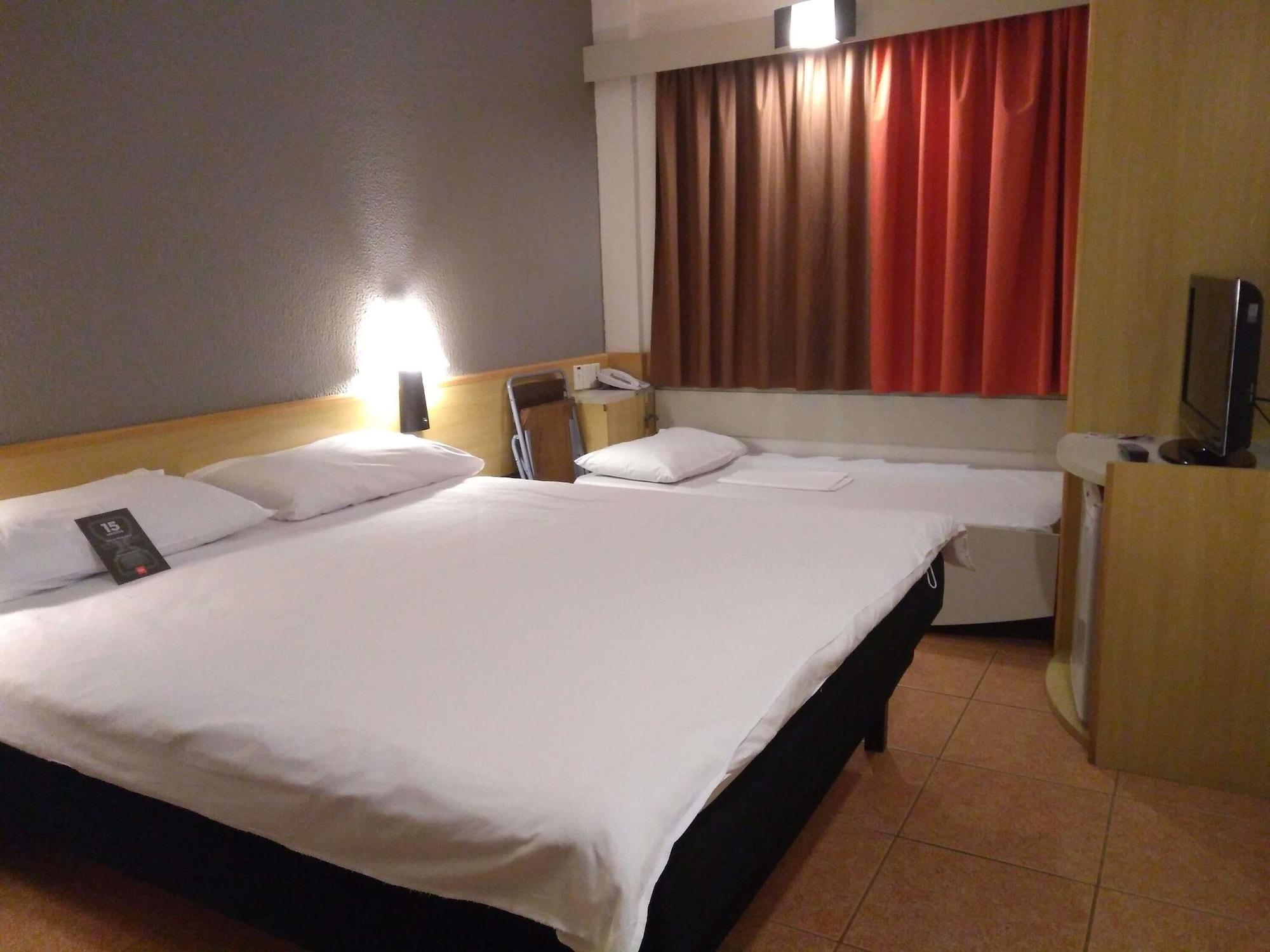 Room, Multiple Beds