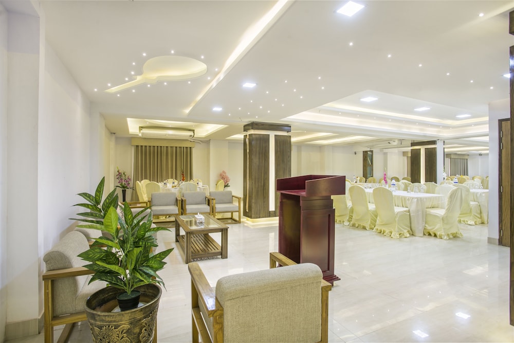 White Palace Hotel 21/61