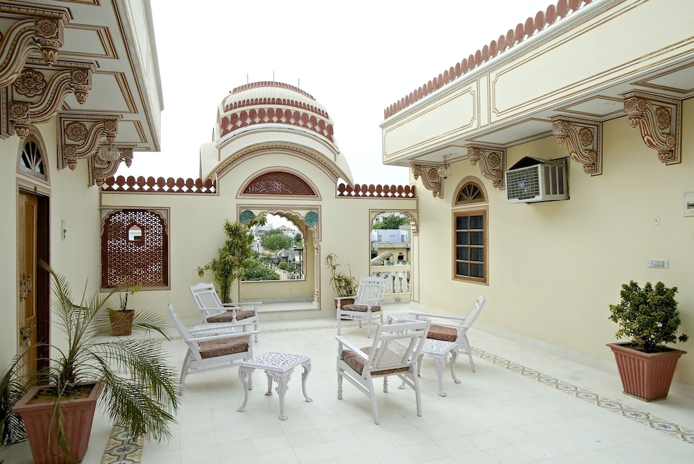 Hotel Madhuban 38/51