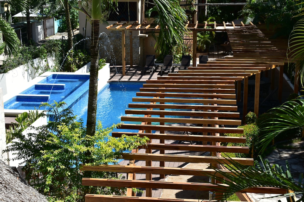 Hotel Maya Tulipanes Palenque 10/71