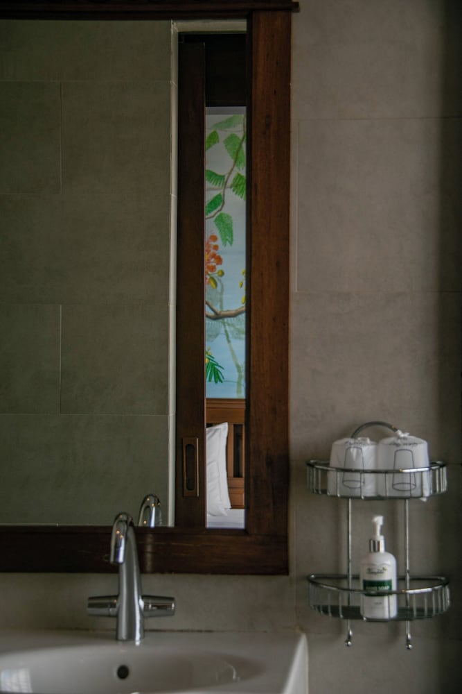 Lamphu Tree House Boutique Hotel 68/70