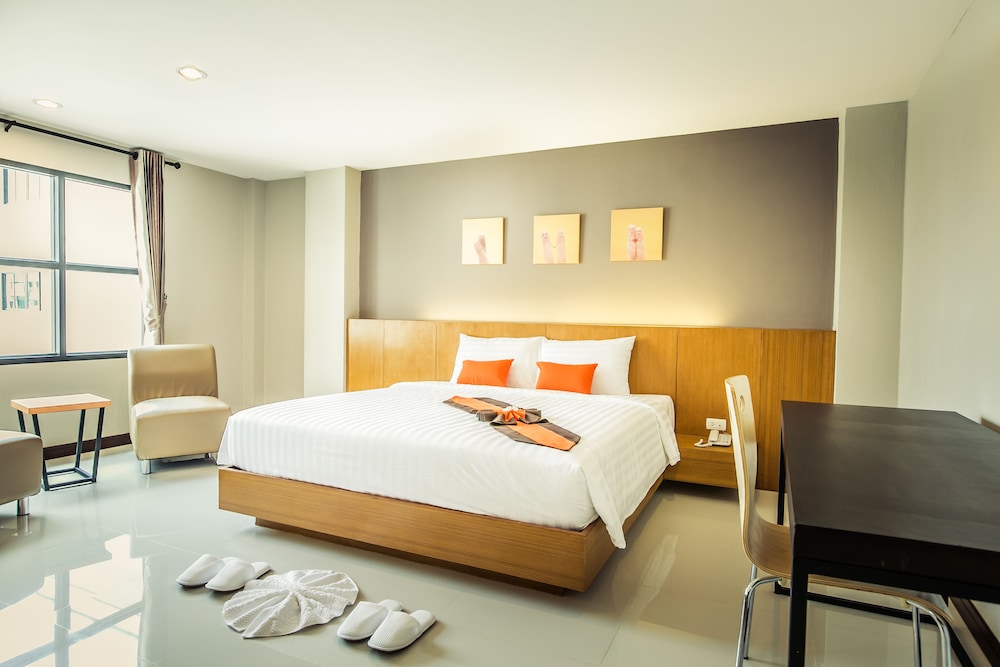 De Hug Hotel & Residence 11/68
