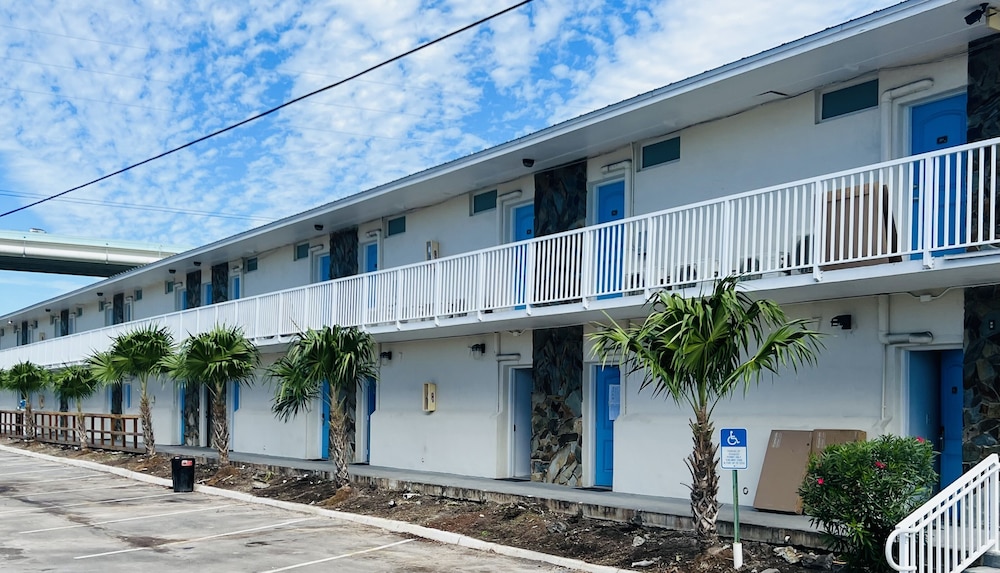Gilbert S Resort 4/66