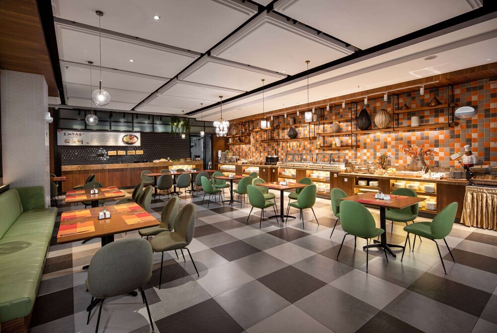 Ramada by Wyndham Xiangyang Fancheng 30/32