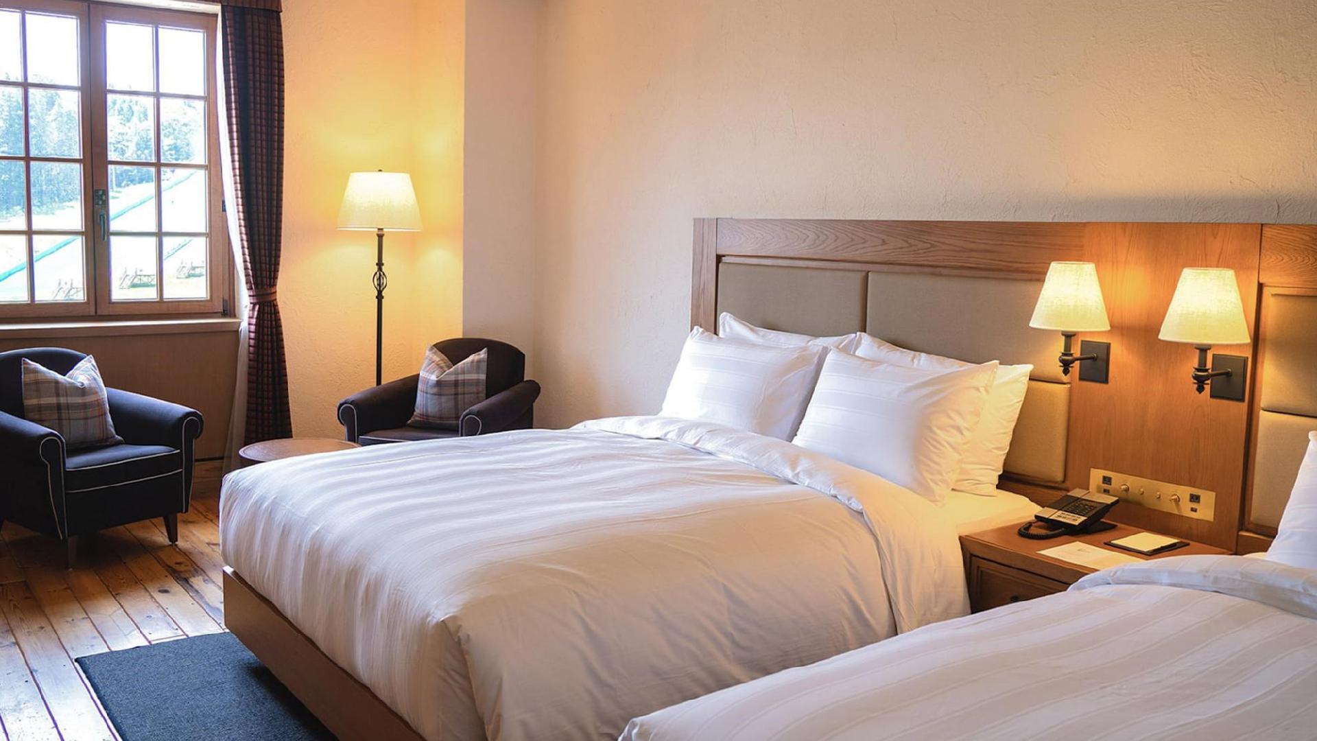 Select, Deluxe, Lodge, Twin Beds, with View