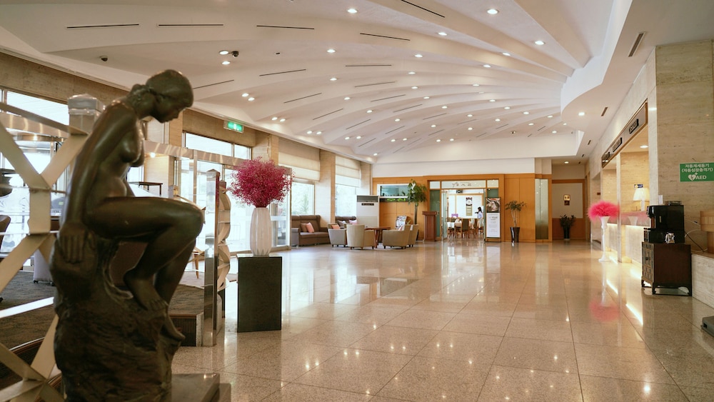 Pearl Hotel Jeju 11/63