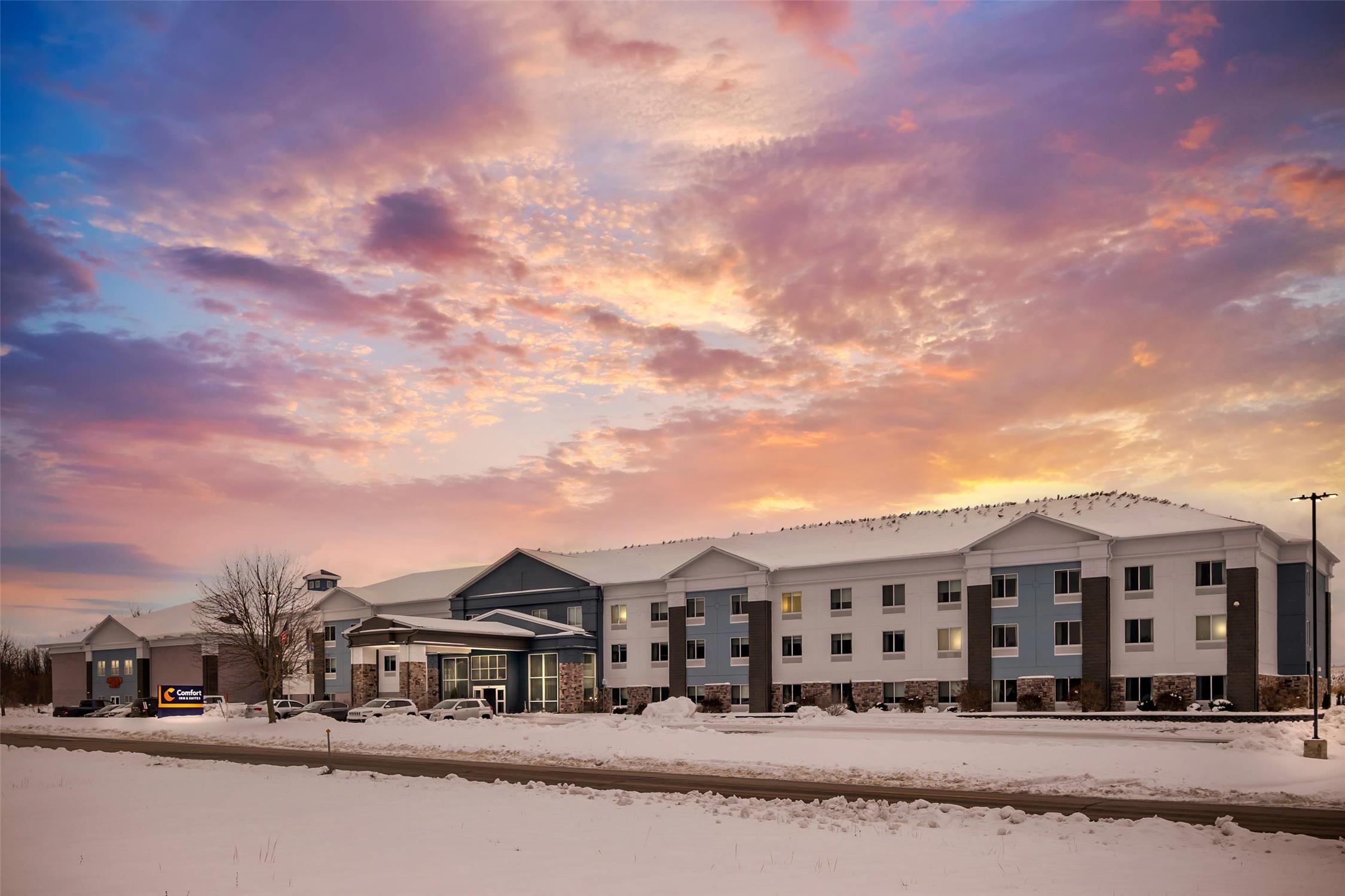Comfort Inn & Suites Watervliet 31/31