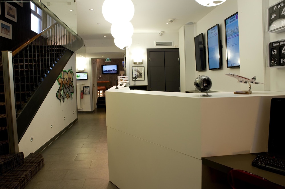 lobby