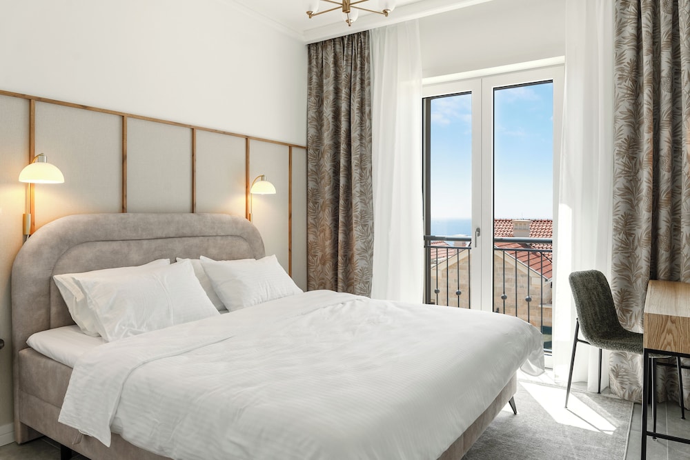 Lustica Bay Vacation Homes 16/50
