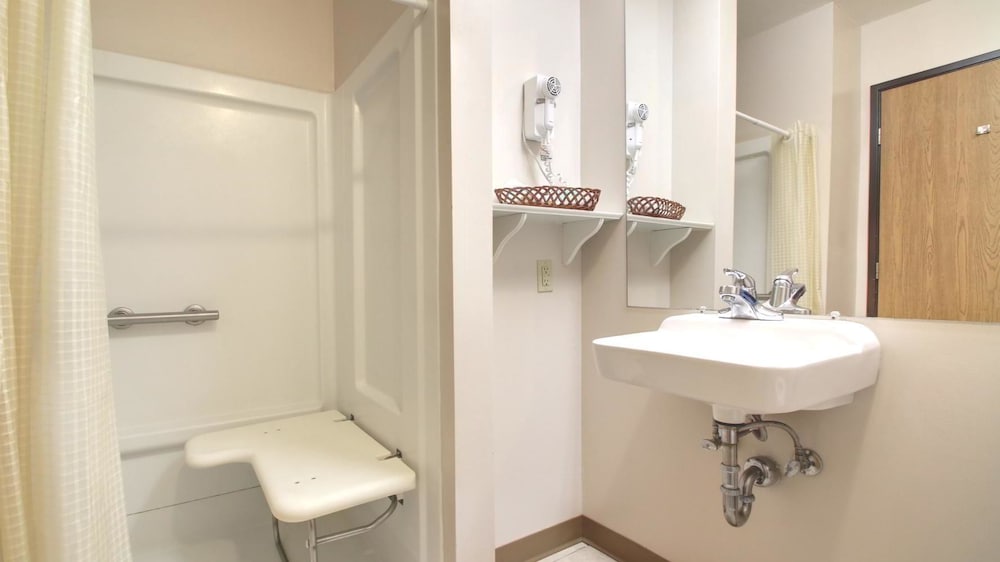 Quality Inn Hamilton 8/10