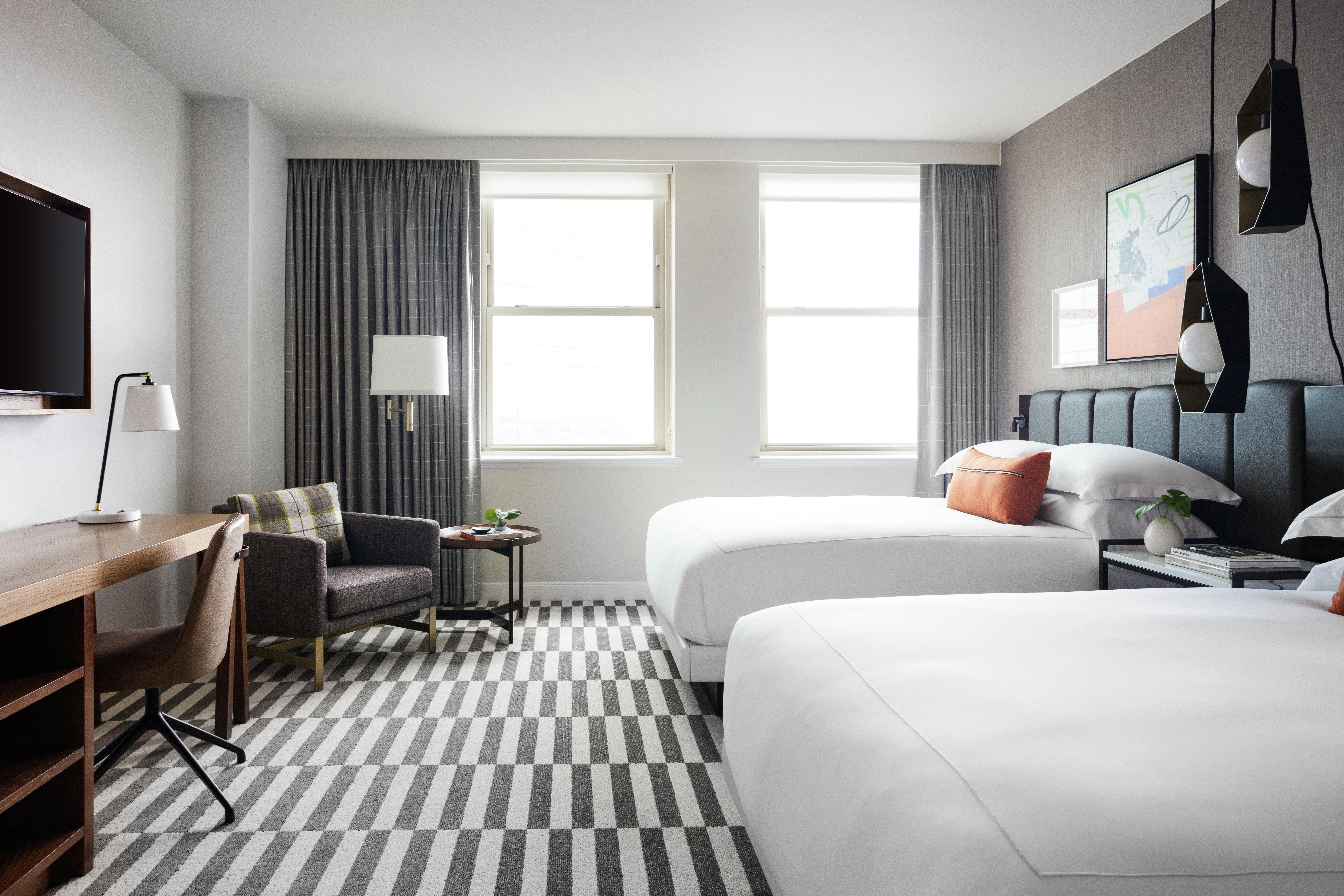 room, 2 queen beds, city view