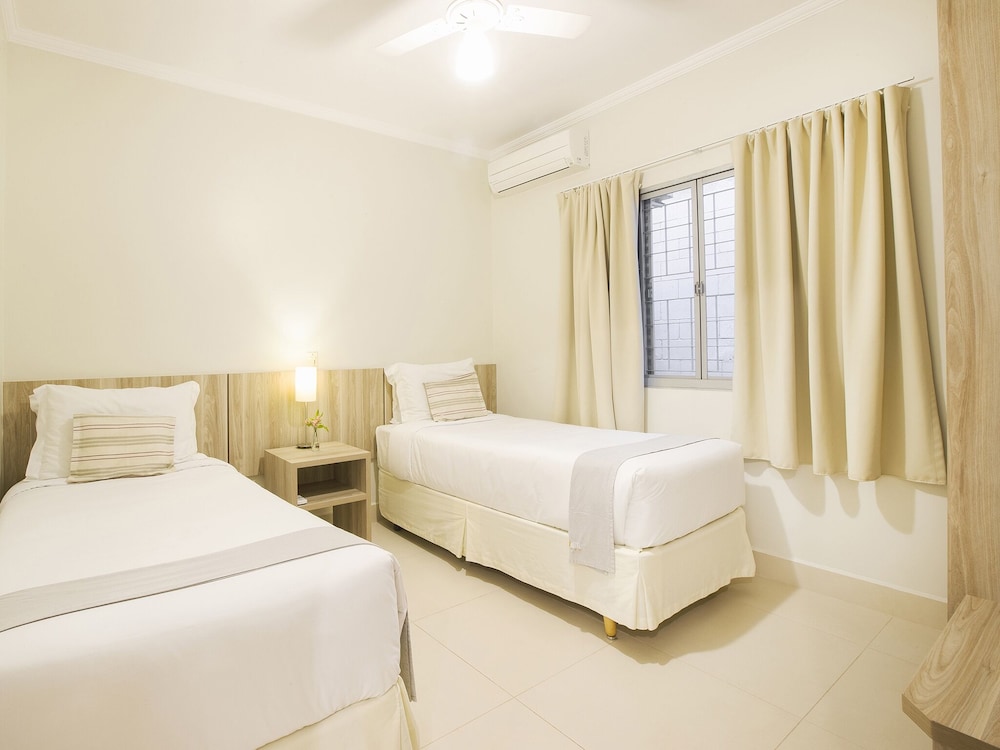 Vinhedo Plaza Hotel 22/75