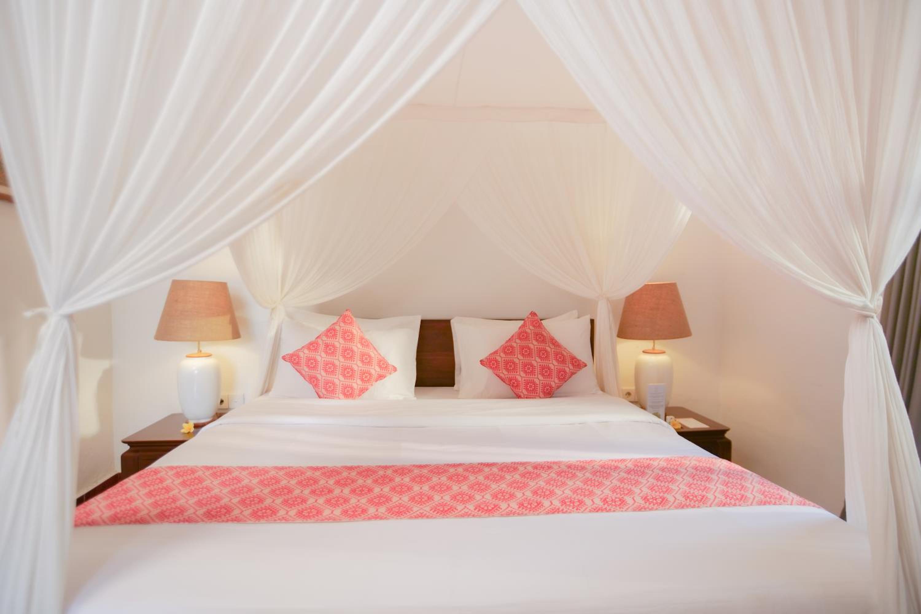 Room, Double Bed, Pool View