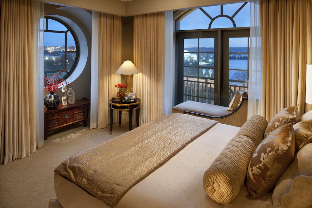 Salamander Washington DC (ex Mandarin Oriental Washington DC) 36/69