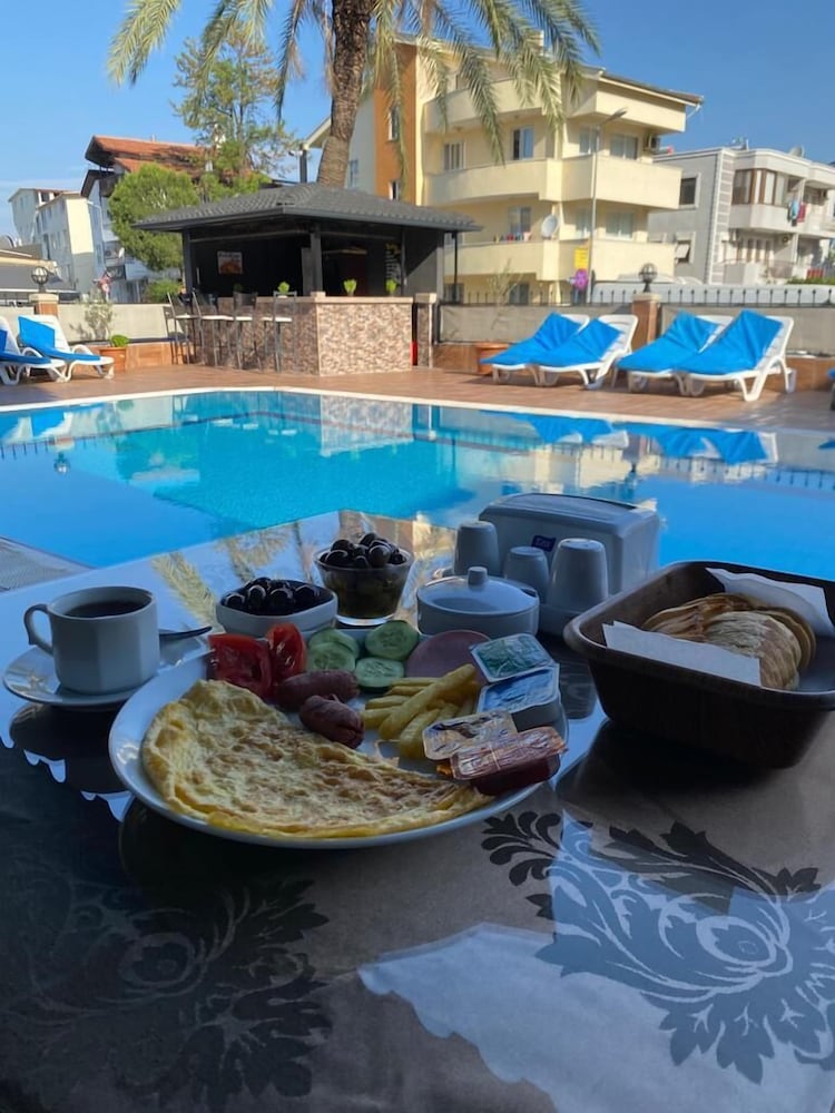 Marina Apart Hotel 39/48
