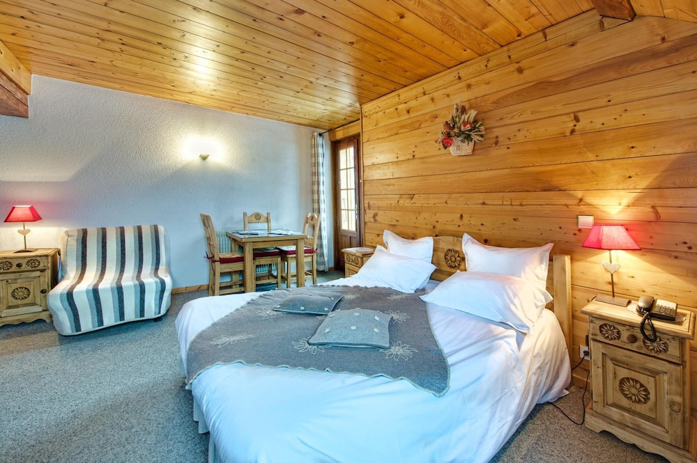 ALP'HOTEL 18/42