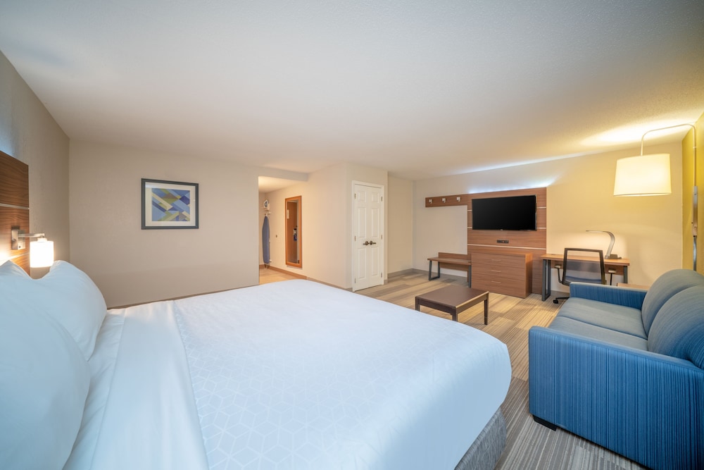 Holiday Inn Express Prince Frederick 15/56