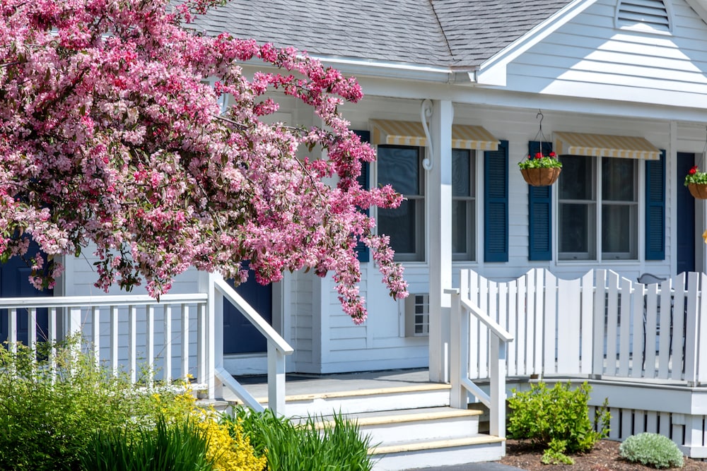 Glen Cove Inn and Suites 39/50