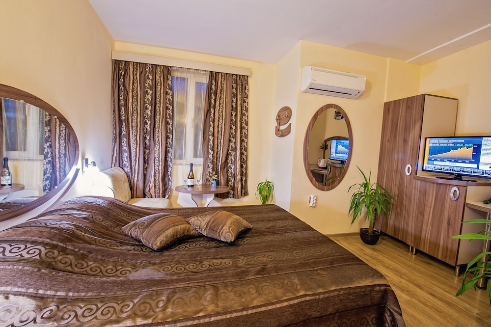 Hotel Color Varna Center 12/54