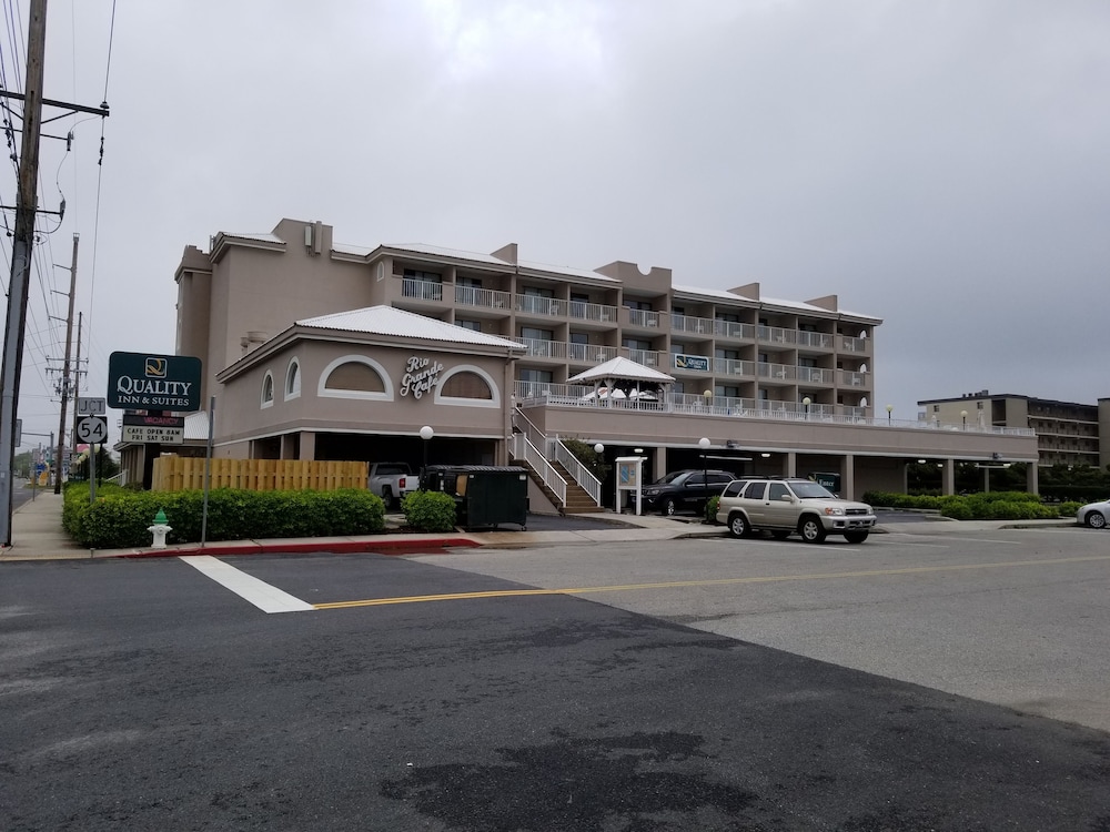 Quality Inn & Suites Ocean City Fenwick 45/52