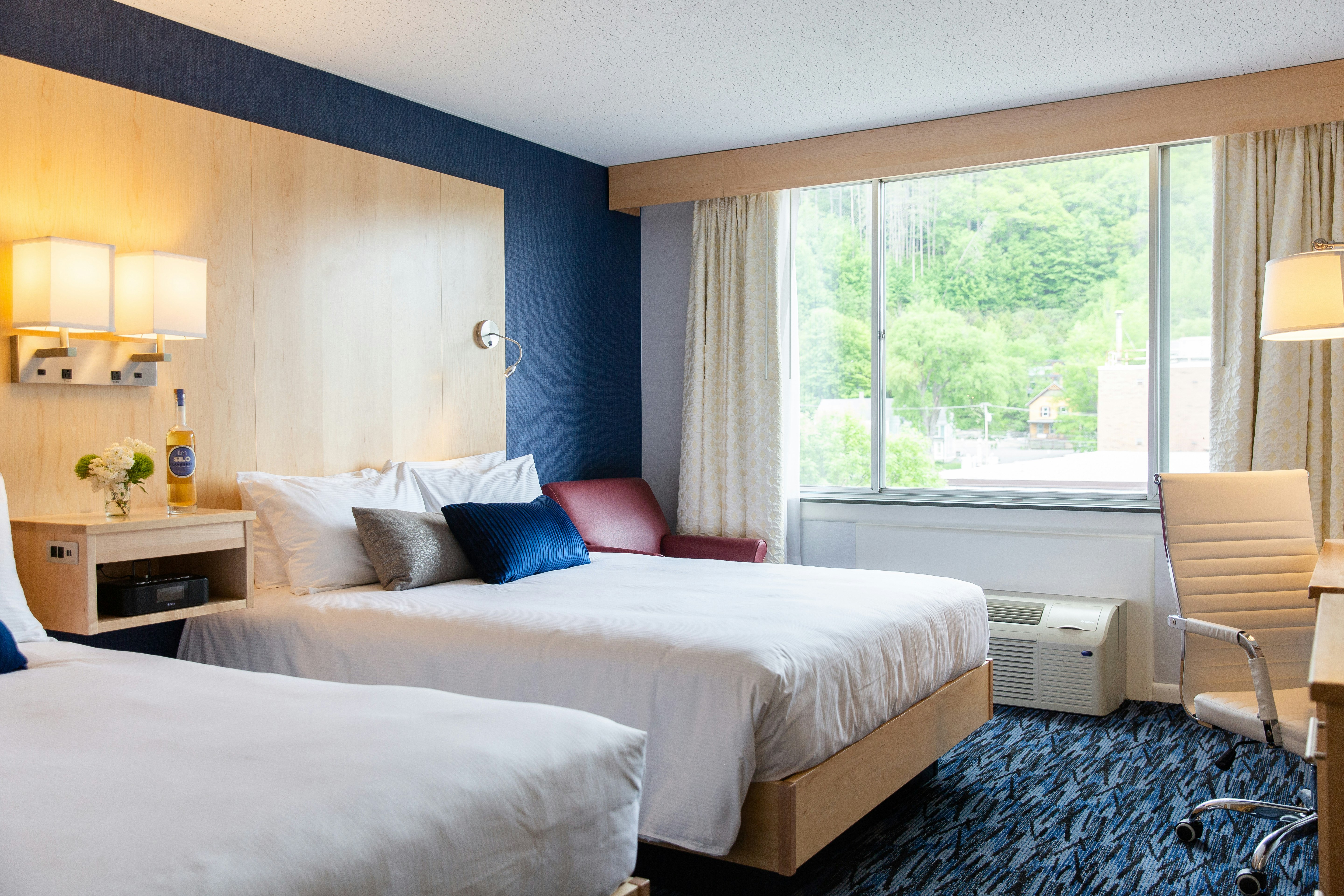 Deluxe, 2 Queen Beds