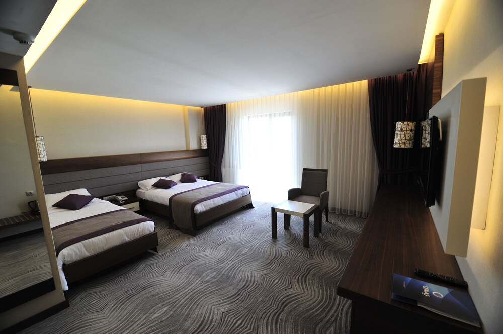 GRAND CENAS HOTEL 7/20