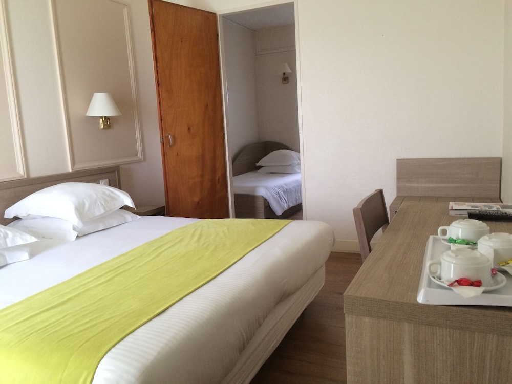 HOTEL BEAU RIVAGE 17/65