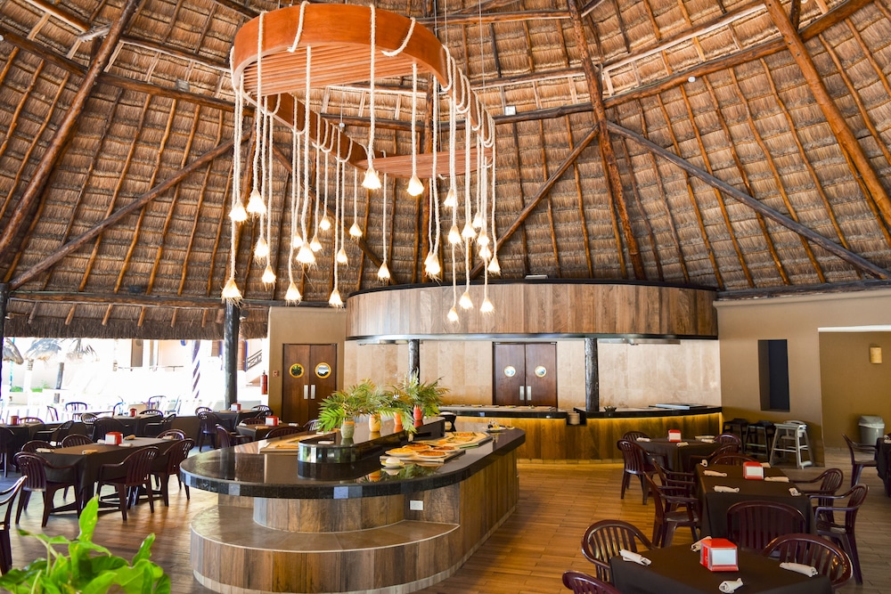 Reef Yucatan All Inclusive Hotel and Convention Center 5/50