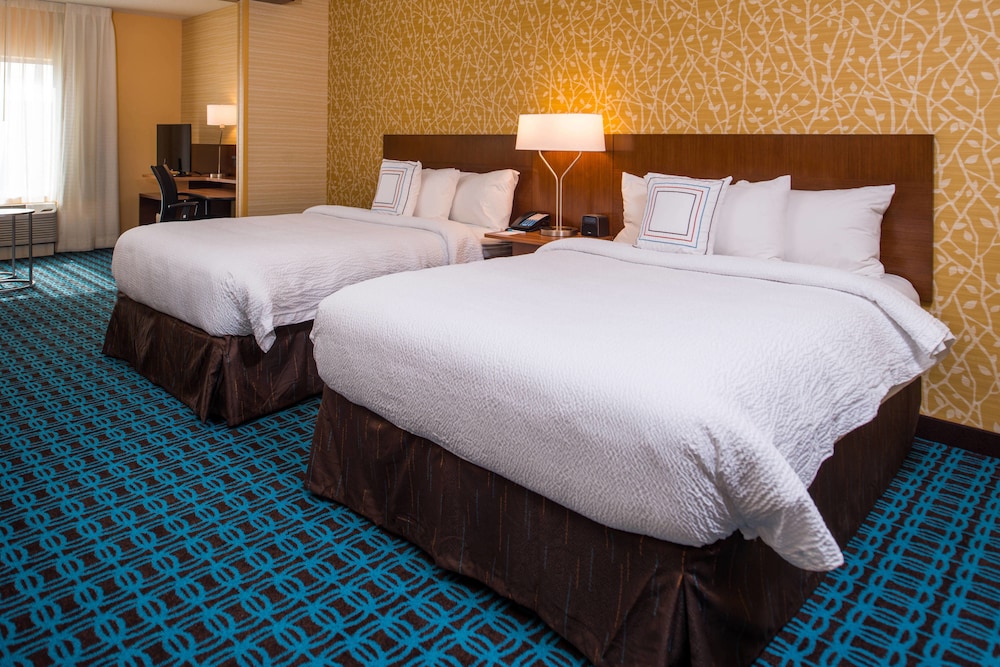 Fairfield Inn Suites St Louis Westport 12/39
