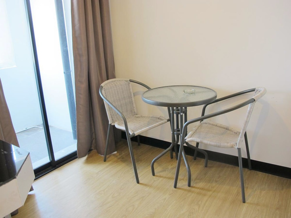 C Tower Hotel 36/43