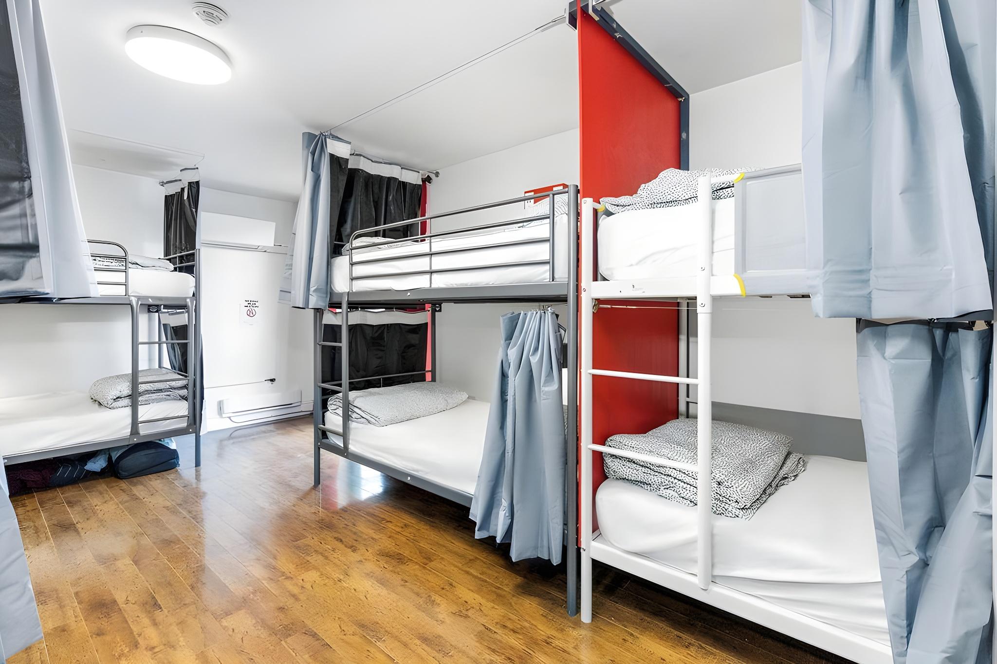 Private, Mixed Dorm, 6 Beds