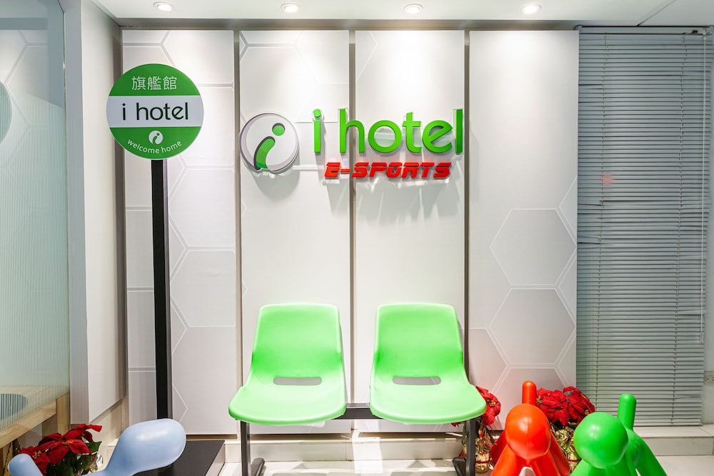 I Hotel 17/30