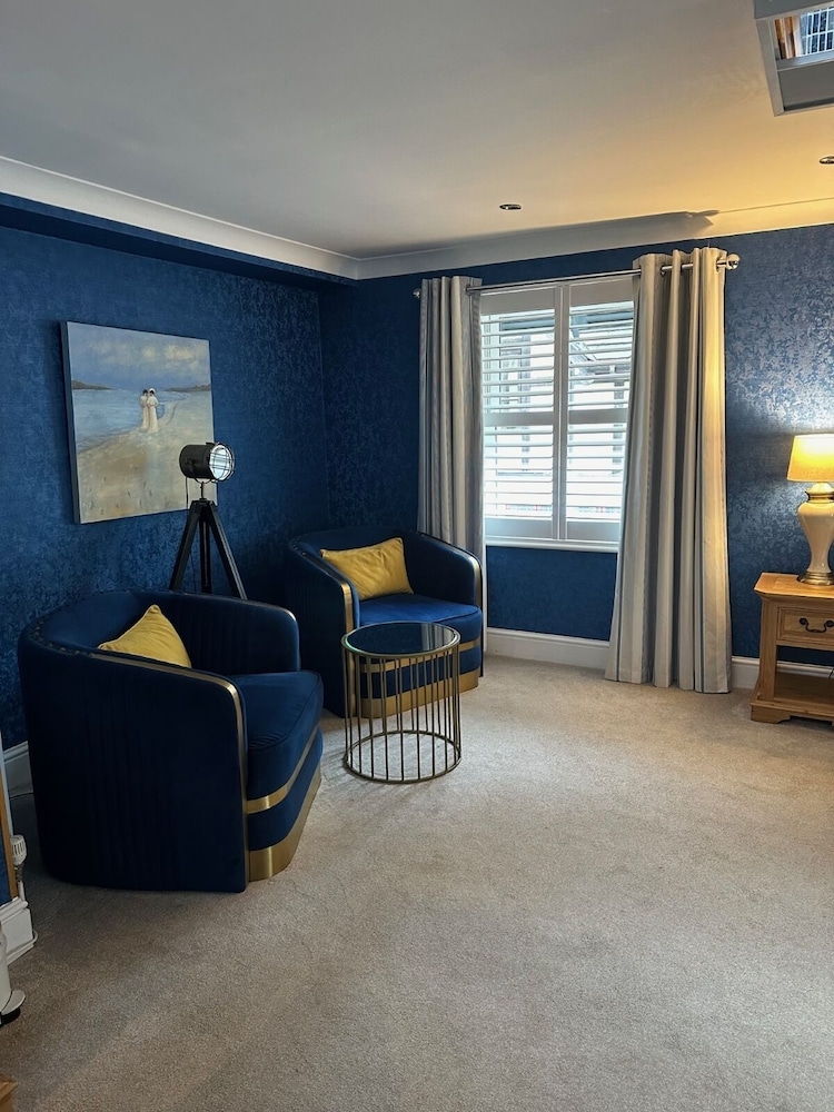 Derby Manor 38/50