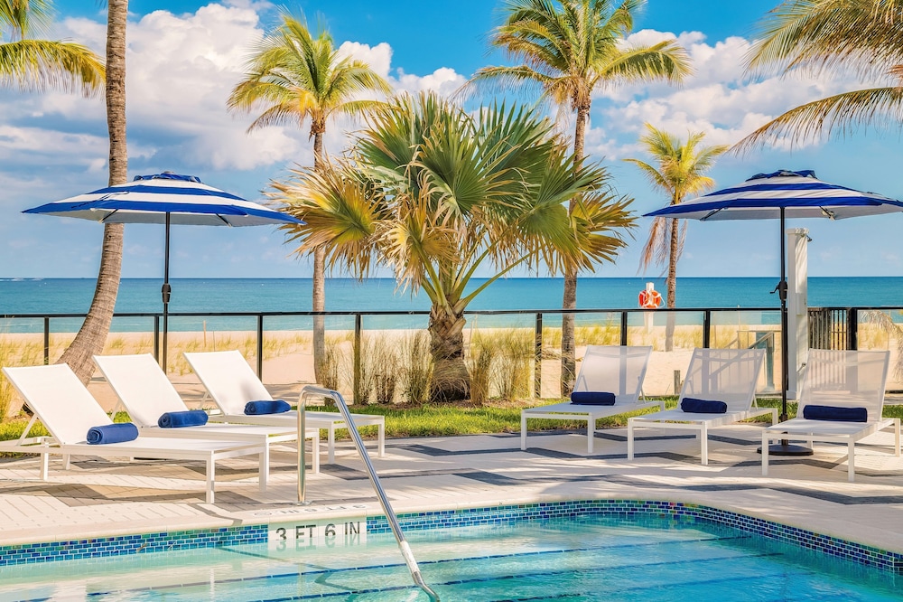 Plunge Beach Hotel 38/66